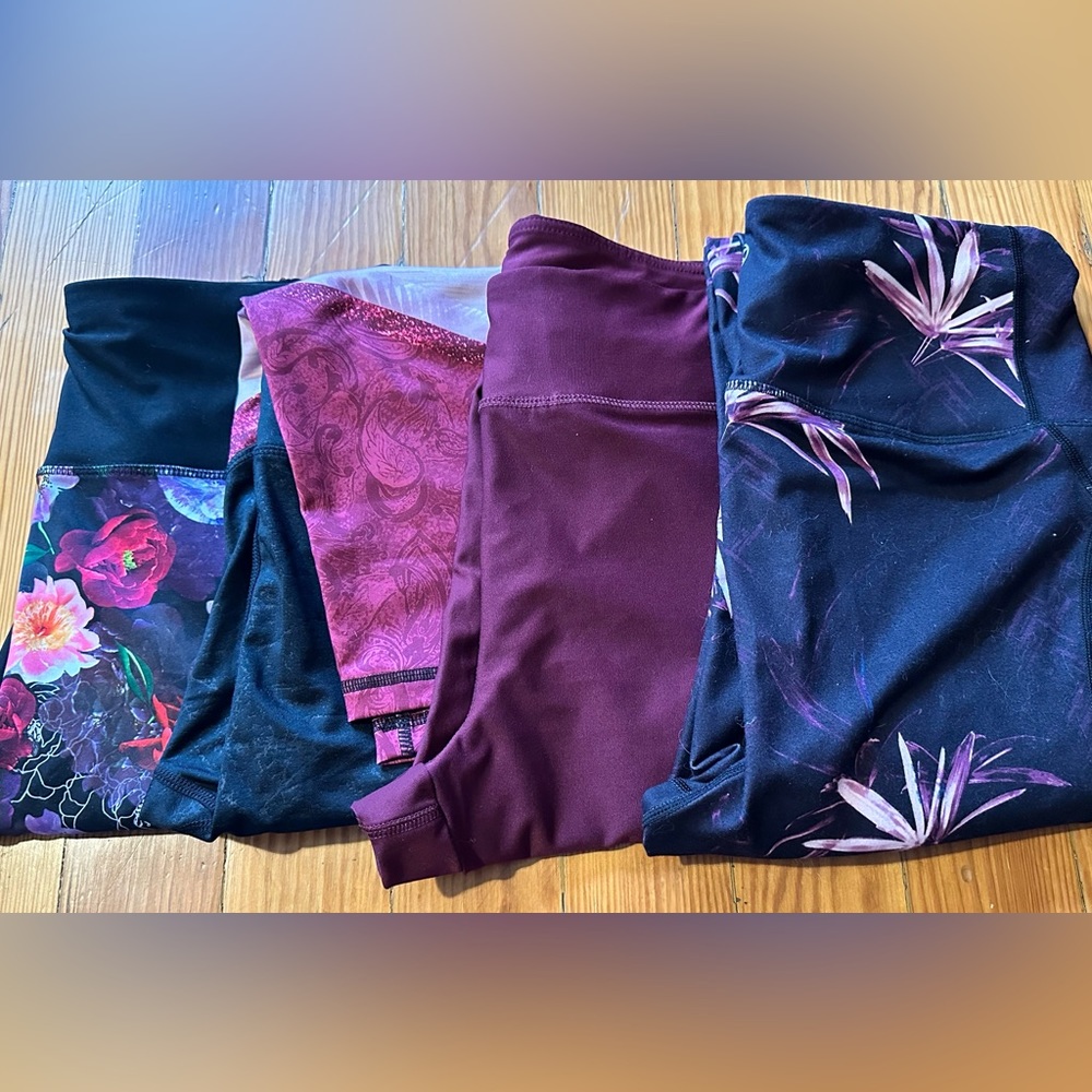 MOVING SALE! 4 Pair of Size LARGE Workout Leggings